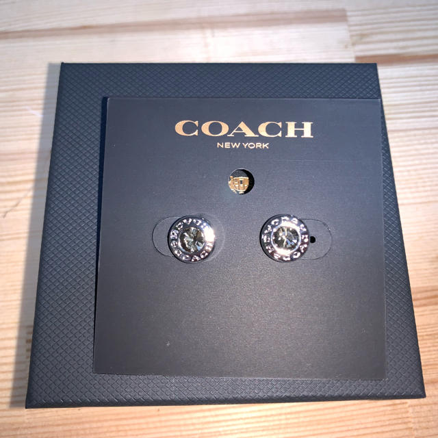 COACH(コーチ)のコーチ ピアス 新品 シルバー レディースのアクセサリー(ピアス)の商品写真