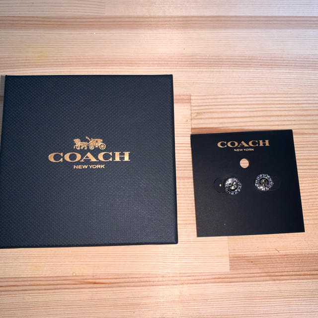 COACH(コーチ)のコーチ ピアス 新品 シルバー レディースのアクセサリー(ピアス)の商品写真