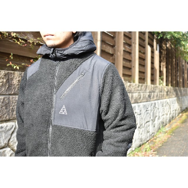 HUF(ハフ)の新品 ▲HUF▲Aurora トライアングル ボア フリースジャケット 黒L メンズのジャケット/アウター(マウンテンパーカー)の商品写真