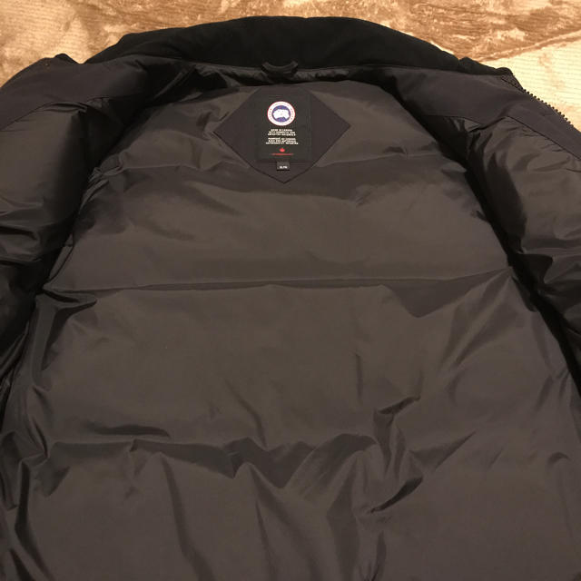 CANADA GOOSE(カナダグース)のカナダグース フリースタイル　ダウンベスト　XL ネイビー メンズのジャケット/アウター(ダウンベスト)の商品写真