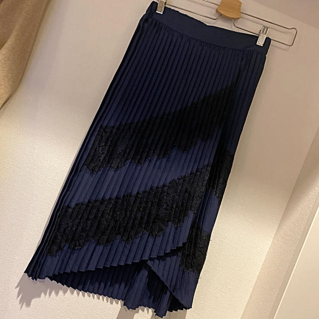 ZARA(ザラ)のZARA アシンメトリー レース スカート 超美品 XS ネイビー zara  レディースのスカート(ひざ丈スカート)の商品写真