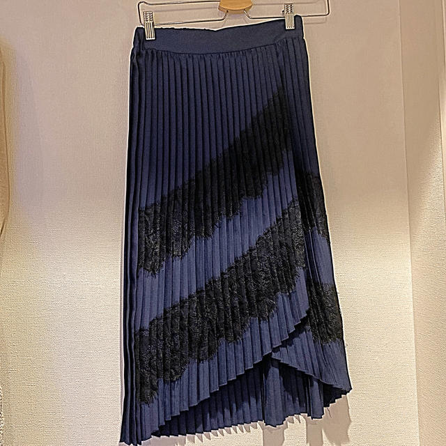 ZARA(ザラ)のZARA アシンメトリー レース スカート 超美品 XS ネイビー zara  レディースのスカート(ひざ丈スカート)の商品写真