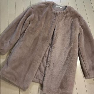 ザラ(ZARA)のフェイクファーアウター(毛皮/ファーコート)