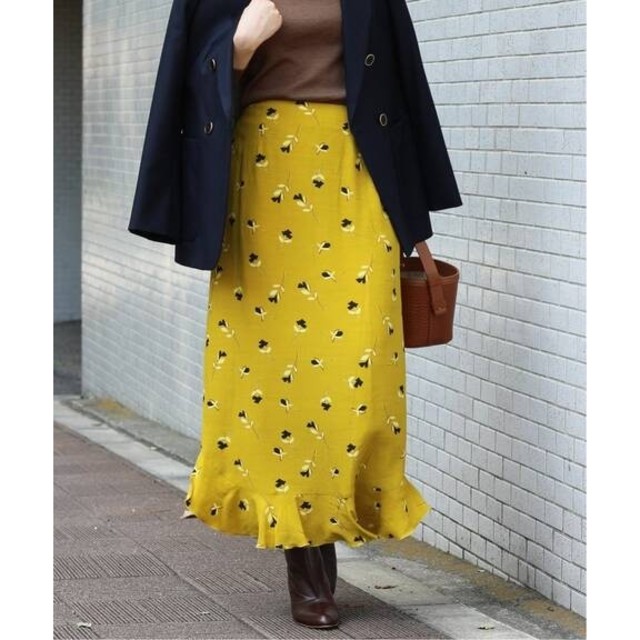 IENA(イエナ)のゆう様専用❄️19AW超美品デシンフラワーフリルヘムスカート34 レディースのスカート(ロングスカート)の商品写真