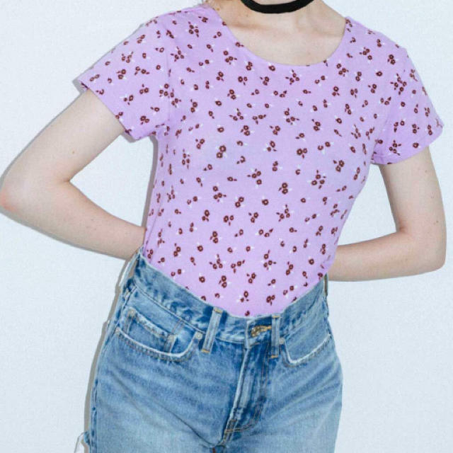 X-girl(エックスガール)の新品タグ付きエックスガール FLORALBABYTEE Tシャツ Sサイズ レディースのトップス(Tシャツ(半袖/袖なし))の商品写真