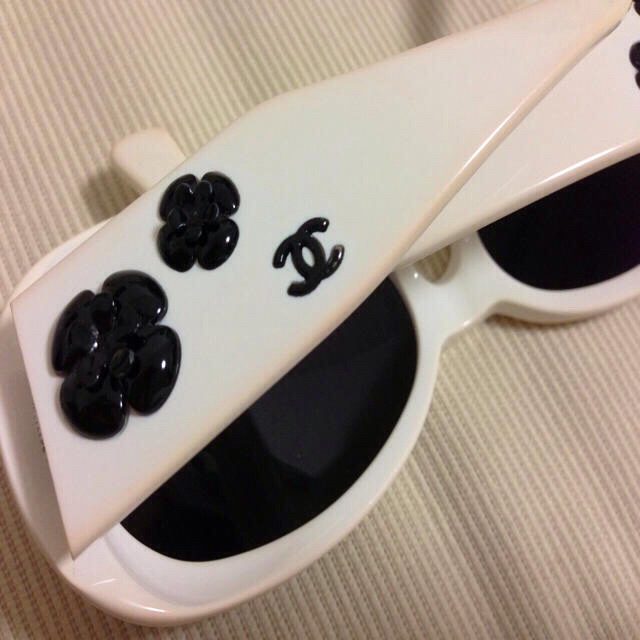 【大人気完売☆確認用☺︎】シャネル カメリア🌸 サングラス🕶