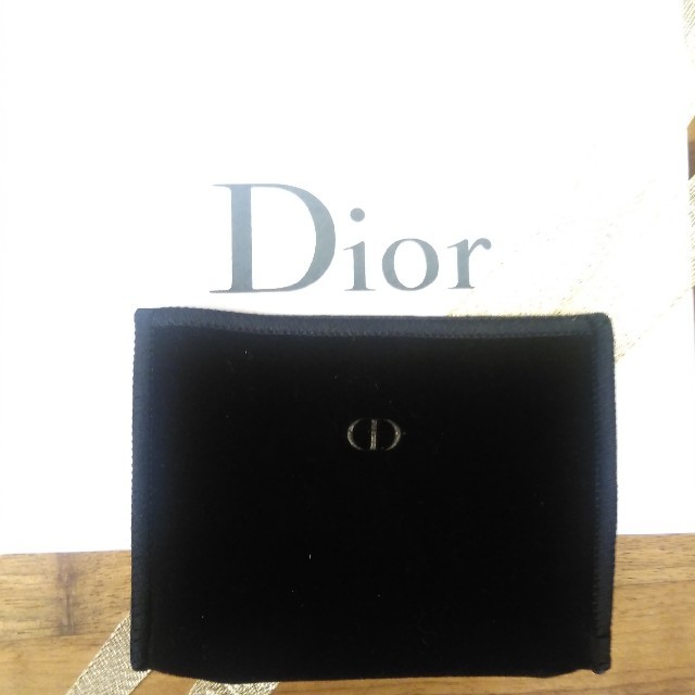 Dior(ディオール)のDior ベロアケース アイシャドウケース コンパクトケース コスメ/美容のベースメイク/化粧品(その他)の商品写真