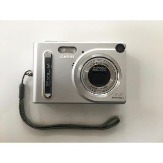 カシオ(CASIO)のCASIO EXILIM EX-Z3 (コンパクトデジタルカメラ)