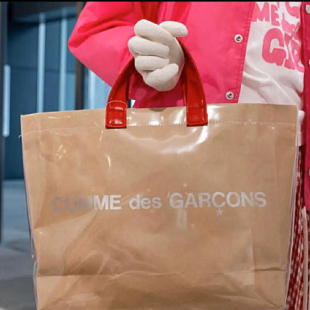 COMME des GARCONS(コムデギャルソン)の赤！コムデギャルソン  ガール 渋谷PARCO限定 PVCトート 新品未使用 レディースのバッグ(トートバッグ)の商品写真