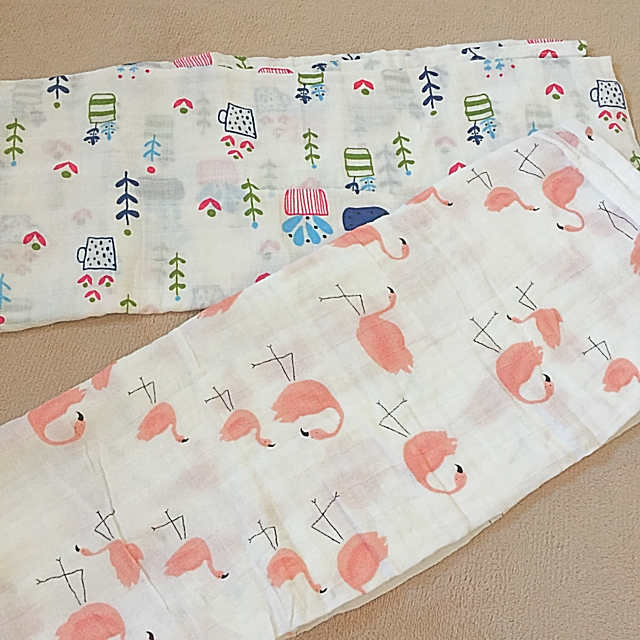 《新品》  新生児  おくるみ  2枚セット キッズ/ベビー/マタニティのこども用ファッション小物(おくるみ/ブランケット)の商品写真