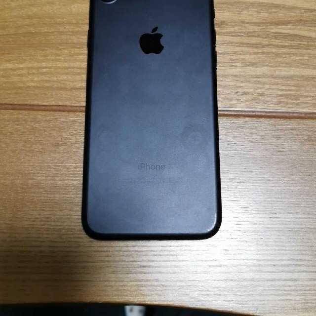 iPhone(アイフォーン)のiPhone7 128gb スマホ/家電/カメラのスマートフォン/携帯電話(スマートフォン本体)の商品写真