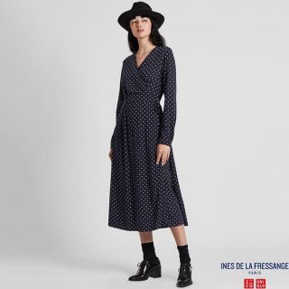 ユニクロ(UNIQLO)のタグ付き新品 UNIQLO レーヨンプリントカシュクールワンピース(ロングワンピース/マキシワンピース)