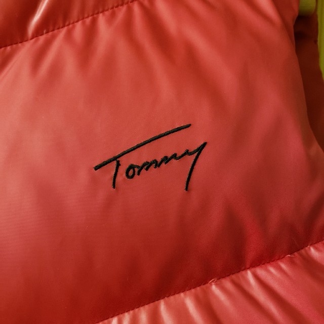 TOMMY(トミー)の美品【Tommy】ダウンベスト　赤 メンズのジャケット/アウター(ダウンベスト)の商品写真