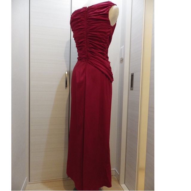 TADASHI SHOJI(タダシショウジ)のTadashi Shojiタダシショージ　綺麗な赤色ドレス　2 レディースのフォーマル/ドレス(ロングドレス)の商品写真