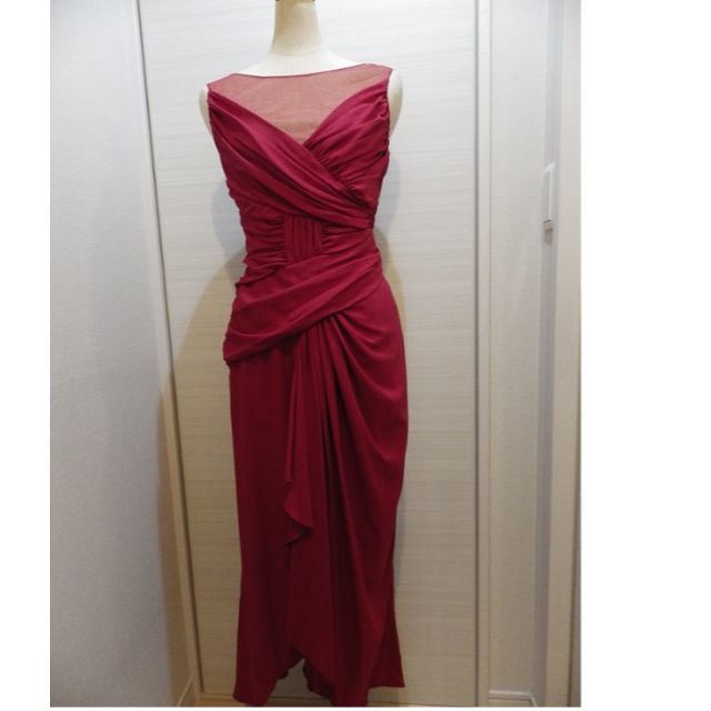 TADASHI SHOJI(タダシショウジ)のTadashi Shojiタダシショージ　綺麗な赤色ドレス　2 レディースのフォーマル/ドレス(ロングドレス)の商品写真