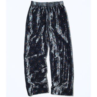 トーガ(TOGA)のTOGA VIRILIS VELVET PRINT PANTS(スラックス)