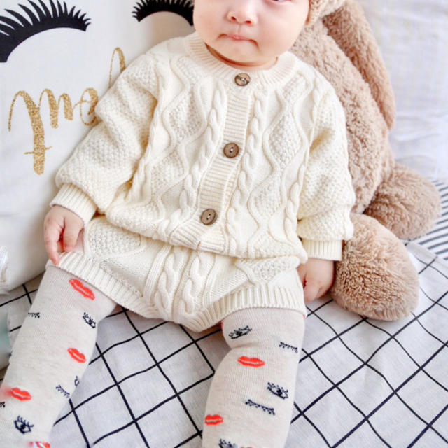babyGAP(ベビーギャップ)の新品  韓国子供服 セットアップ ニット セーター かぼちゃパンツ 80 キッズ/ベビー/マタニティのベビー服(~85cm)(カーディガン/ボレロ)の商品写真