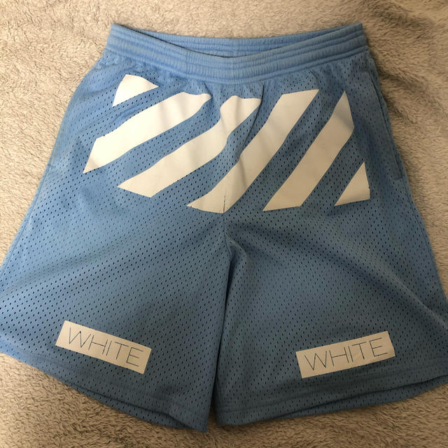 OFF-WHITE(オフホワイト)のOff-White ショートパンツ BABYBLUE メンズのパンツ(ショートパンツ)の商品写真