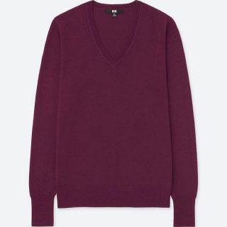 ユニクロ(UNIQLO)のユニクロ エクストラファインメリノ Vネック セーター パープル ZARA(ニット/セーター)