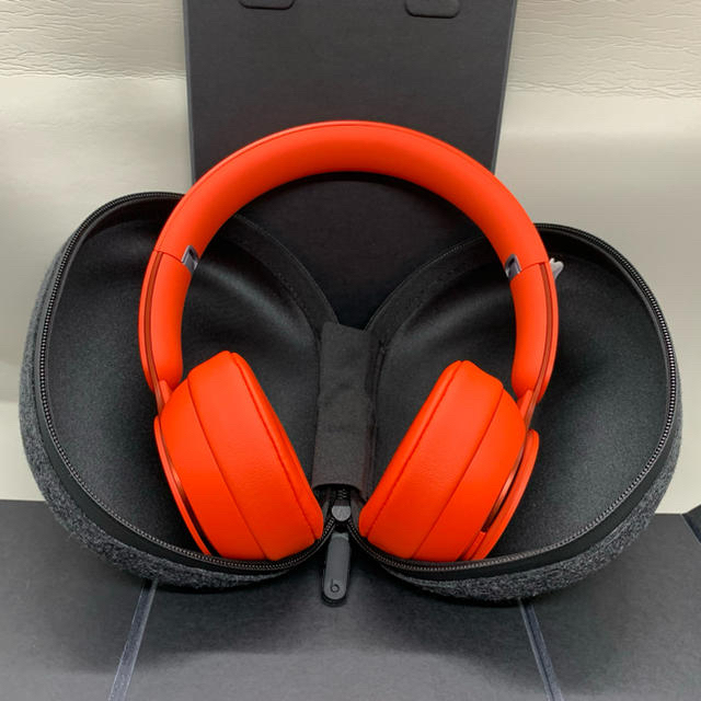 Beats by Dr Dre(ビーツバイドクタードレ)のBeats by Dr Dre SOLO PRO RED/レッド スマホ/家電/カメラのオーディオ機器(ヘッドフォン/イヤフォン)の商品写真