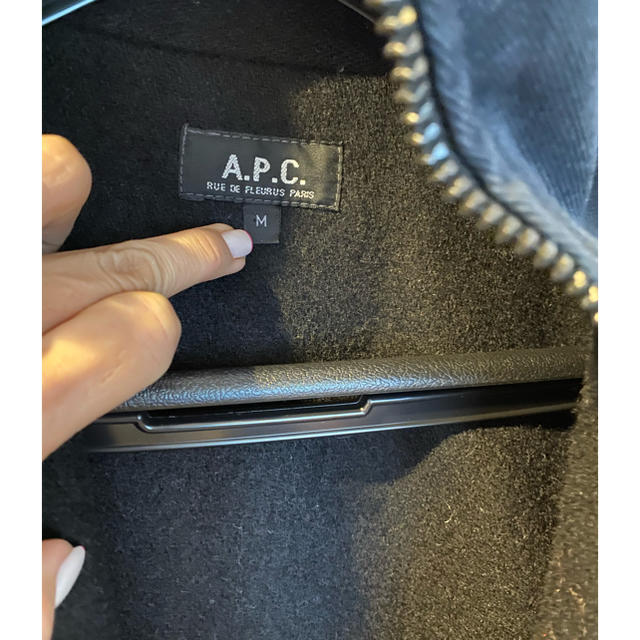 A.P.C(アーペーセー)のA.P.C. アーペーセ　ショートコート　ブラック メンズのジャケット/アウター(その他)の商品写真