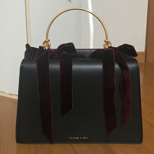 Charles and Keith(チャールズアンドキース)のチャールズアンドキー　バッグ レディースのバッグ(ハンドバッグ)の商品写真