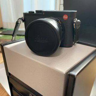 ライカ(LEICA)のLEICA Q 最終価格です。1月5日まで(コンパクトデジタルカメラ)