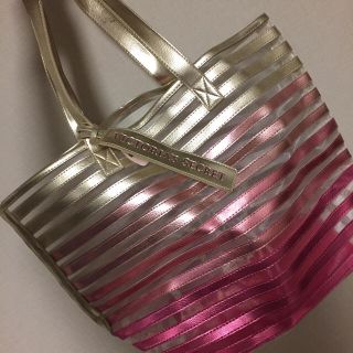 ヴィクトリアズシークレット(Victoria's Secret)のVictoria's Secretバッグ(トートバッグ)