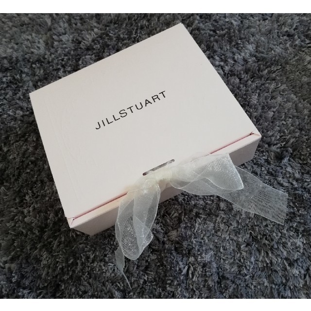 JILLSTUART(ジルスチュアート)のJILL STUART　ジル・スチュアート　アイシャドウ　ラメ　ピンク　むらさき コスメ/美容のベースメイク/化粧品(アイシャドウ)の商品写真