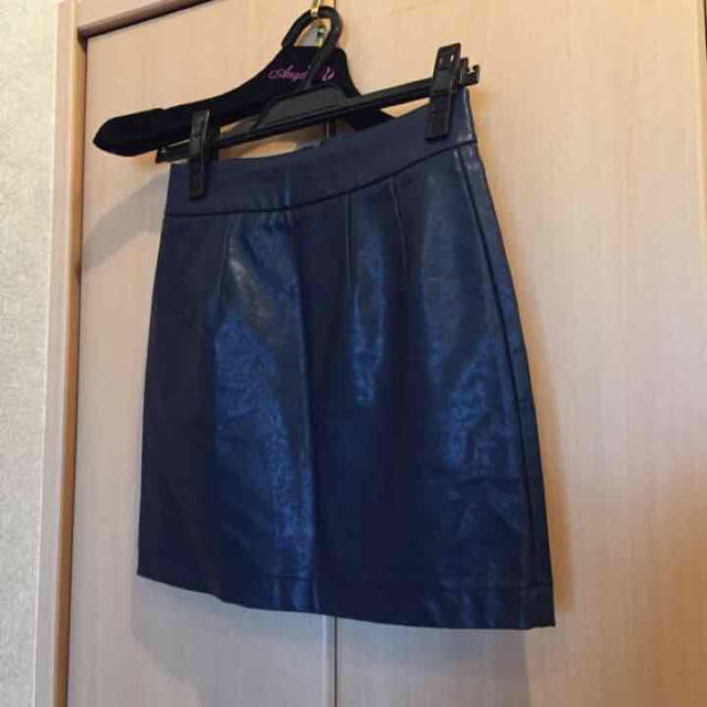 EMODA(エモダ)のエモダ レザータイトスカート レディースのスカート(ミニスカート)の商品写真