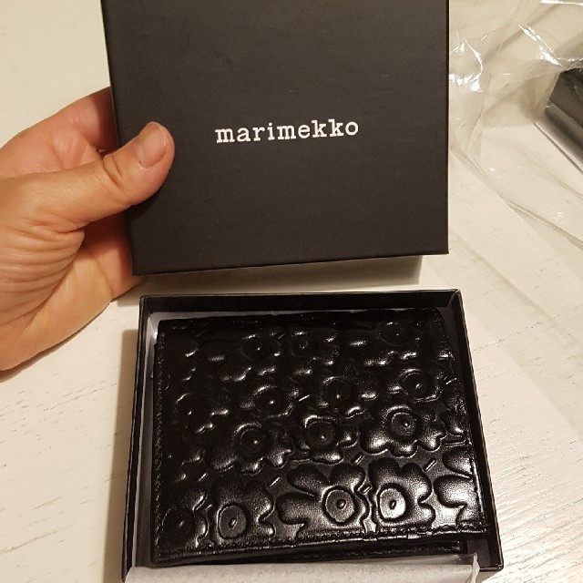 marimekko(マリメッコ)のMarimekko 財布 ブラックkatri レディースのファッション小物(財布)の商品写真