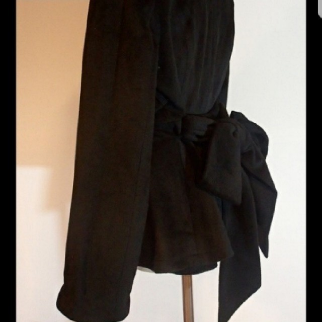 DaTuRa(ダチュラ)のDaTuRa パールコート レディースのジャケット/アウター(トレンチコート)の商品写真