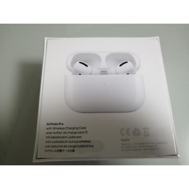 Apple(アップル)のAirpods Pro 新品未開封 レシート付き スマホ/家電/カメラのオーディオ機器(ヘッドフォン/イヤフォン)の商品写真