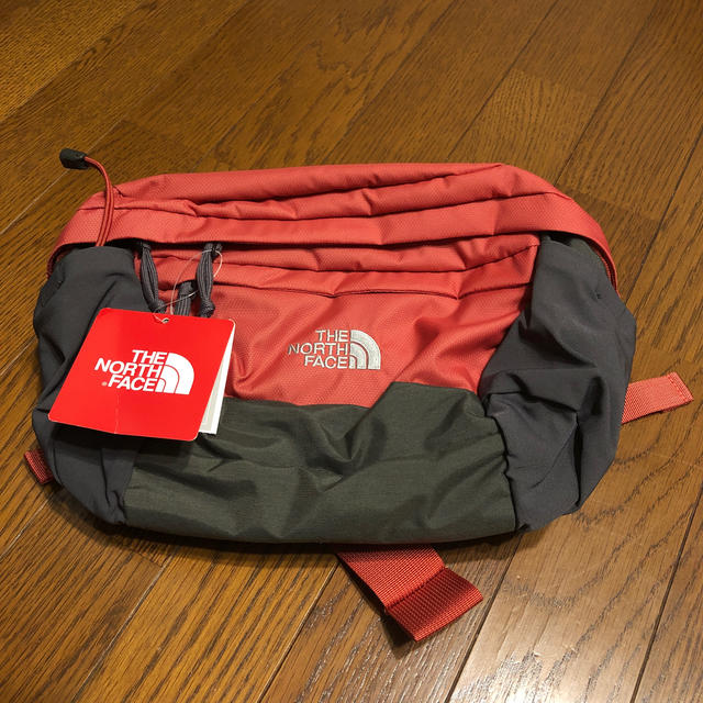 THE NORTH FACE(ザノースフェイス)のTHE NORTH FACE SPINA RED レディースのバッグ(ボディバッグ/ウエストポーチ)の商品写真