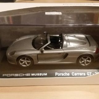 ポルシェ(Porsche)の【未開封・新品】PORSCHE Carrera GT ポルシェ カレラ GT(模型/プラモデル)