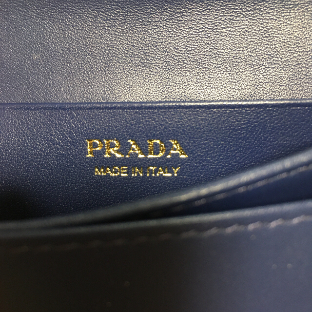 PRADA(プラダ)の【新品未使用】プラダ 名刺入れ レディースのファッション小物(名刺入れ/定期入れ)の商品写真