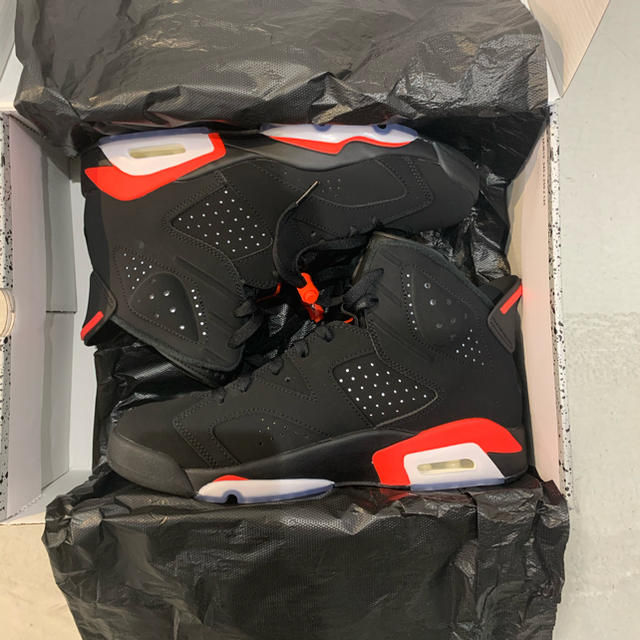 airjordan6レトロ　インフラレッド　人気完売　エアージョーダン ナイキ