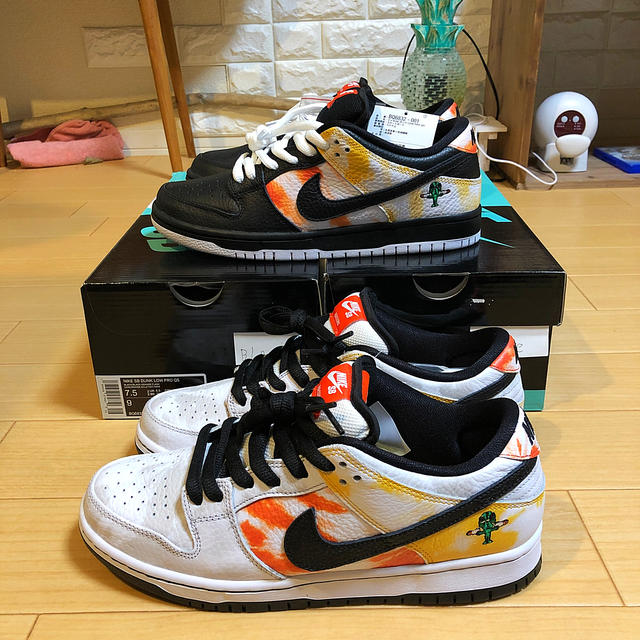 靴/シューズNIKE DUNK SB RAYGUN 黒白セット