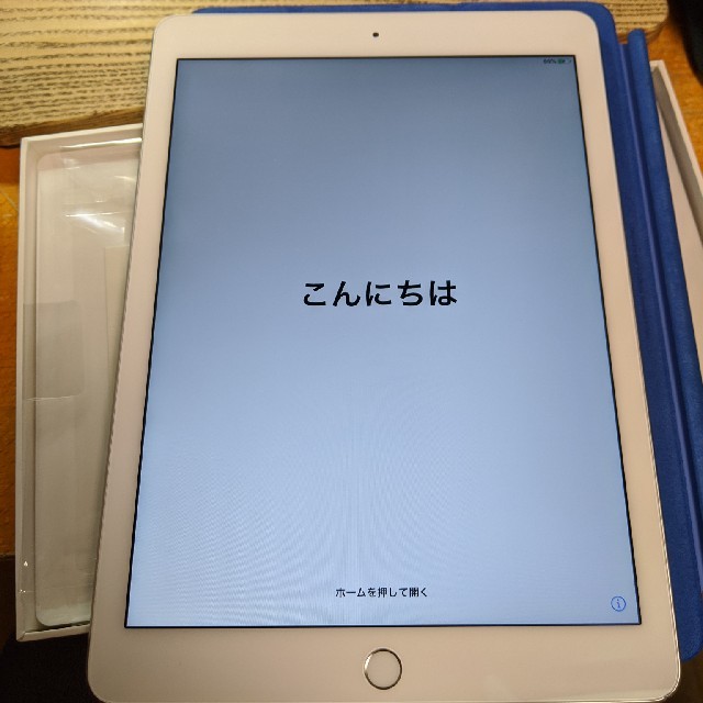 タブレットiPad Air 2 Wi-Fi 128GB Silver 付属品、純正カバー付