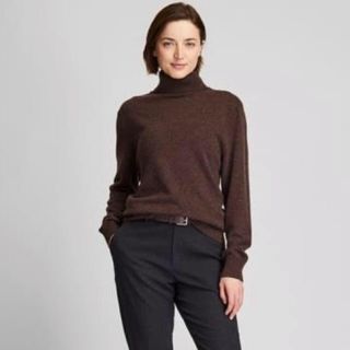 ユニクロ(UNIQLO)のユニクロ　カシミア　タートル(ニット/セーター)