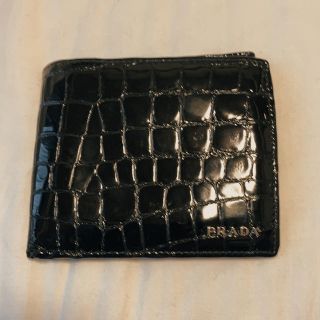 プラダ(PRADA)のプラダ　二つ折り財布(折り財布)