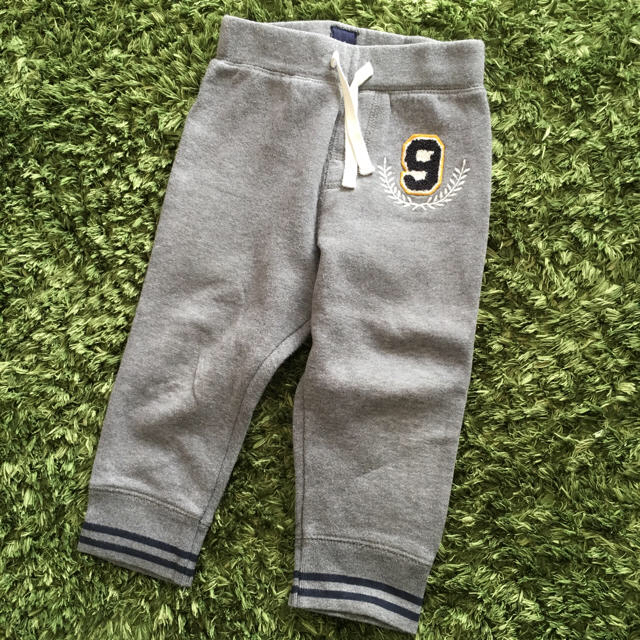 GAP(ギャップ)のGAPスウェットパンツ キッズ/ベビー/マタニティのキッズ服男の子用(90cm~)(パンツ/スパッツ)の商品写真