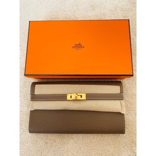 エルメス(Hermes)のHERMES ケリーウォレット エトゥープ　新品　エルメス  ゴールド金具　貴重(財布)