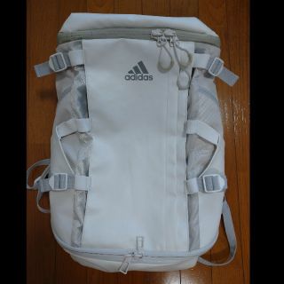 アディダス(adidas)のAdidas OPS バックパック ホワイト 26L(バッグパック/リュック)