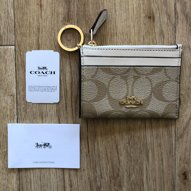 COACH(コーチ)の【coach】新品未使用　カードケース レディースのファッション小物(名刺入れ/定期入れ)の商品写真