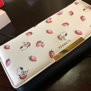 スヌーピー(SNOOPY)の❋望月さまご専用❋スヌーピー  長財布とハンドクリーム(財布)