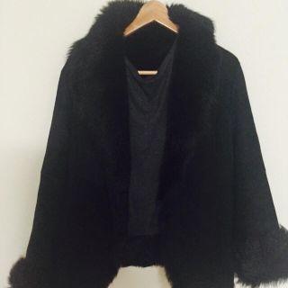 DKNY(毛皮/ファーコート)のフリマアイテム一覧 DKNY(毛皮/ファーコート)のフリマアイテム一覧