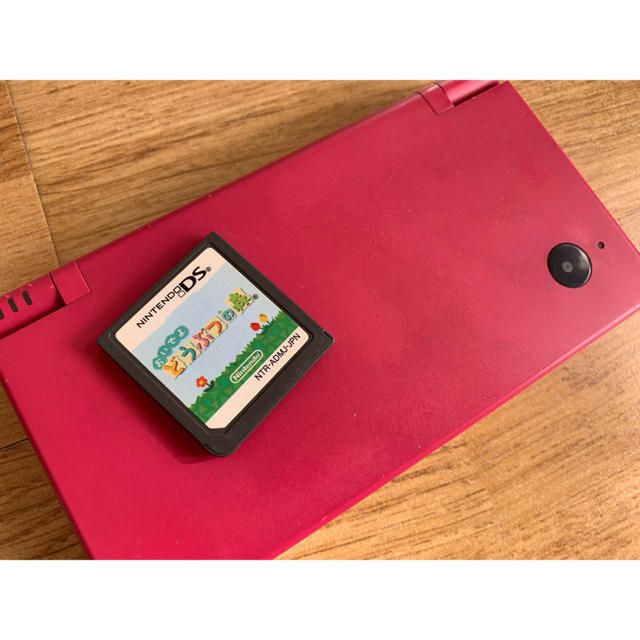 ニンテンドーDS(ニンテンドーDS)のDSI エンタメ/ホビーのゲームソフト/ゲーム機本体(携帯用ゲーム機本体)の商品写真