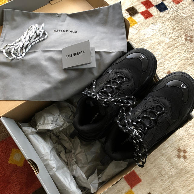 最新デザインの Balenciaga - BALENCIAGA:バレンシアガ triple s