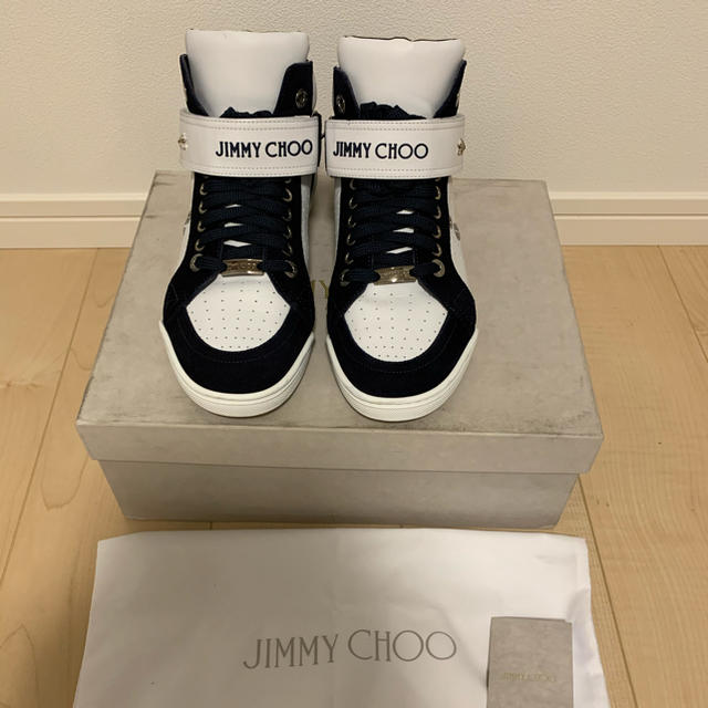 Jimmy Choo lewis 購入者決まっています。